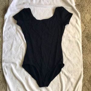 Black leotard with short sleeves